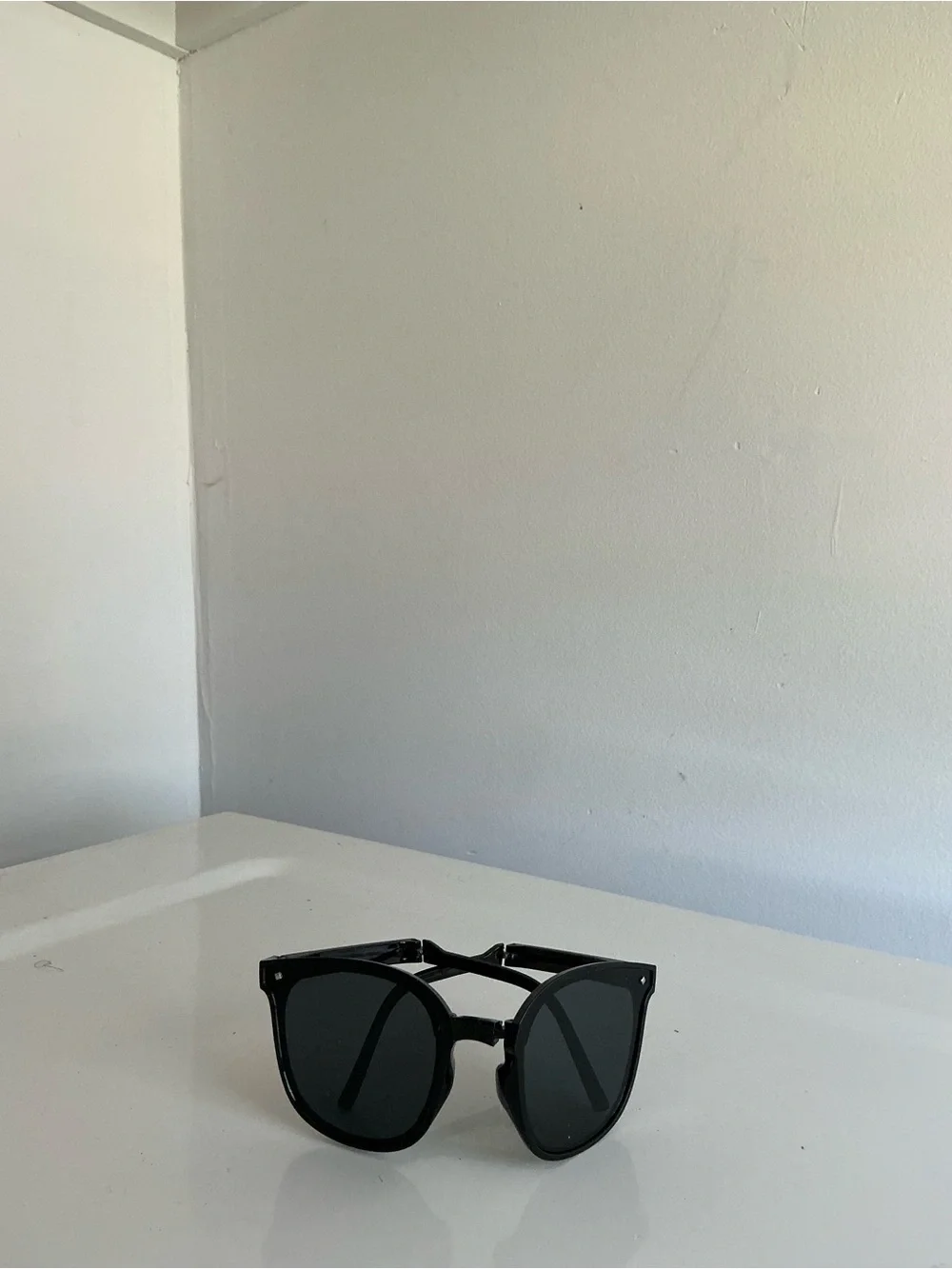 Classic Black Men's Sunglasses - Timeless Polarized Style